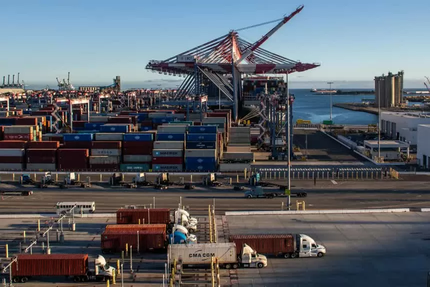 Phát 2.000 USD cho người dân Mỹ: Canh bạc kinh tế khổng lồ của Tổng thống Trump