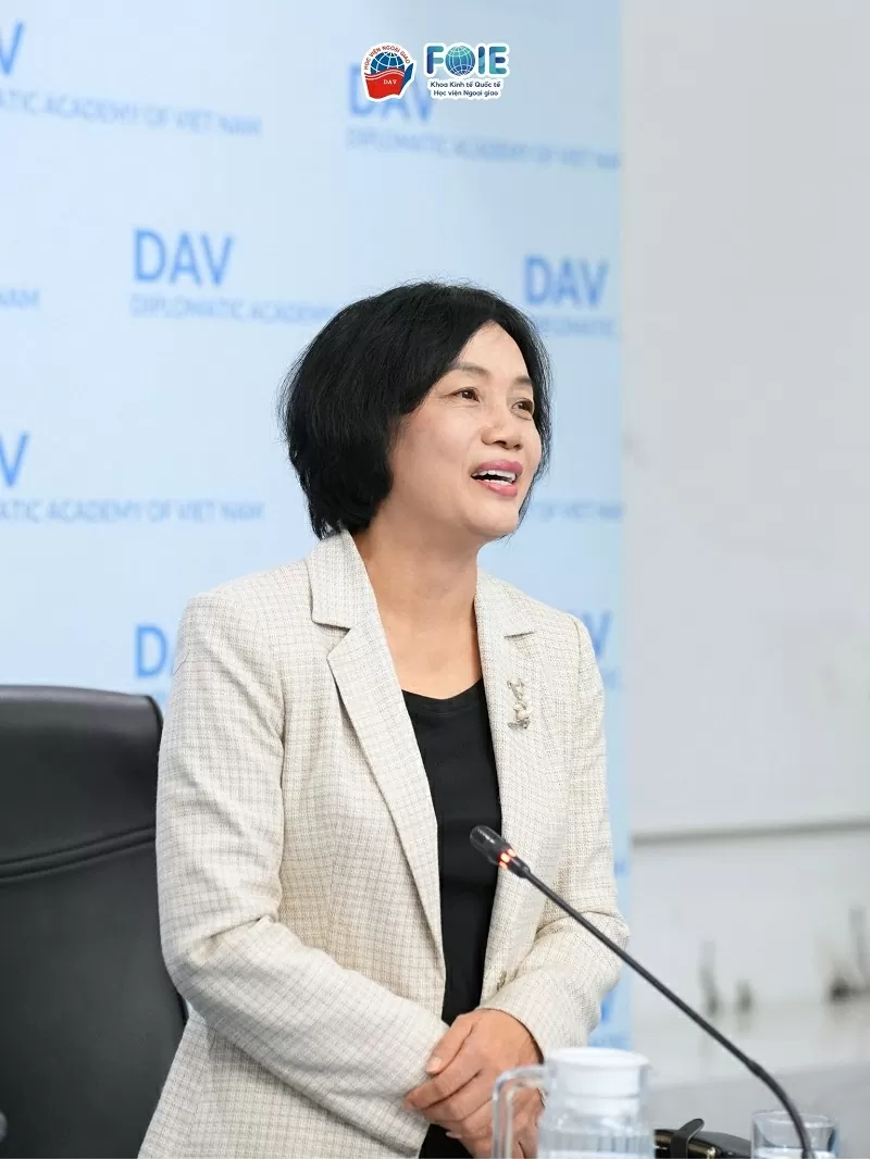 Tình cảm đặc biệt của Đại sứ Singapore với thế hệ trẻ Việt Nam Tình cảm đặc biệt của Đại sứ Singapore với thế hệ trẻ Việt Nam