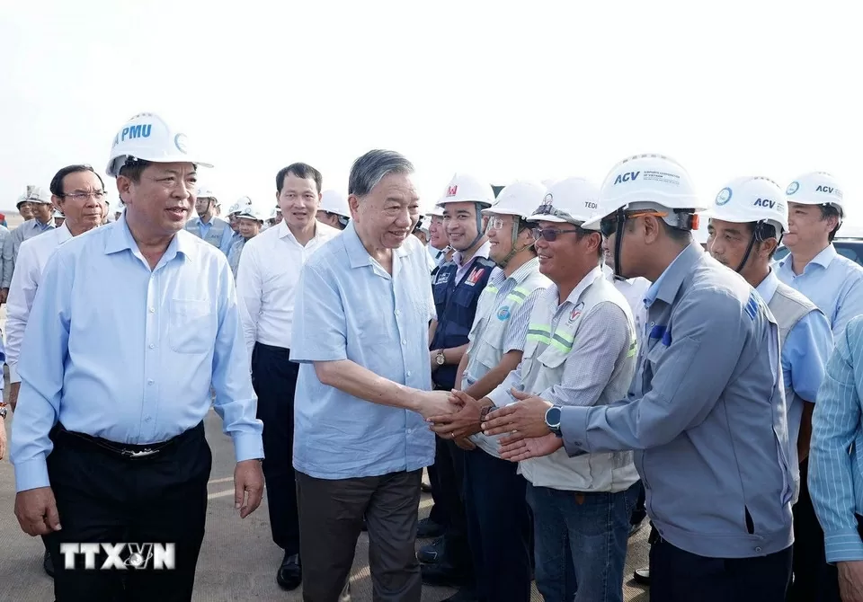 Tổng Bí thư Tô Lâm thăm Dự án Cảng Hàng không quốc tế Long Thành Tổng Bí thư Tô Lâm thăm Dự án Cảng Hàng không quốc tế Long Thành