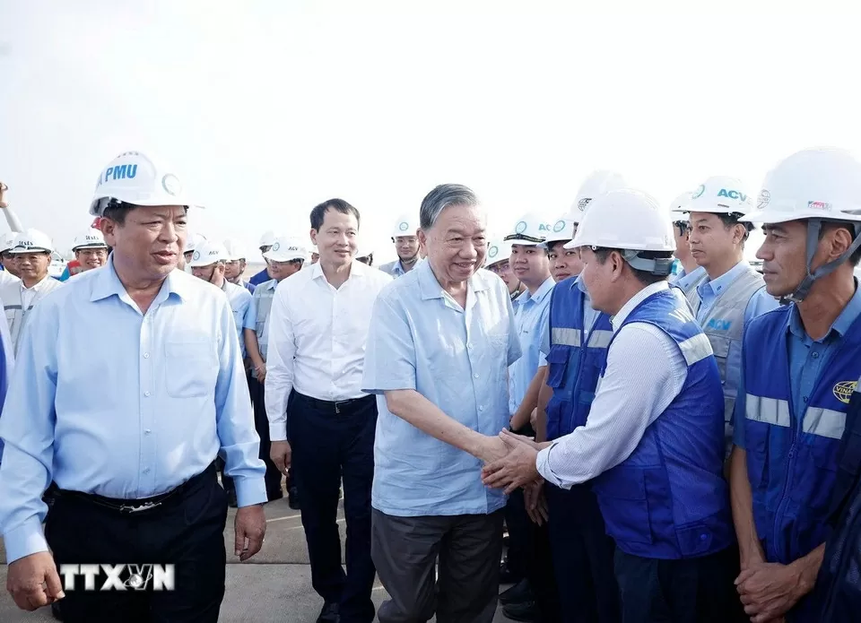 Tổng Bí thư Tô Lâm thăm Dự án Cảng Hàng không quốc tế Long Thành Tổng Bí thư Tô Lâm thăm Dự án Cảng Hàng không quốc tế Long Thành