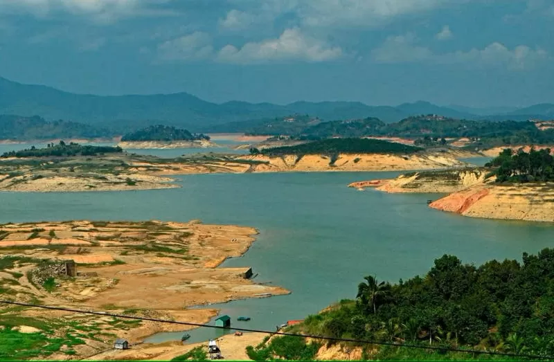 Khám phá vẻ đẹp hồ Hàm Thuận giữa cao nguyên Lâm Đồng Khám phá vẻ đẹp hồ Hàm Thuận giữa cao nguyên Lâm Đồng