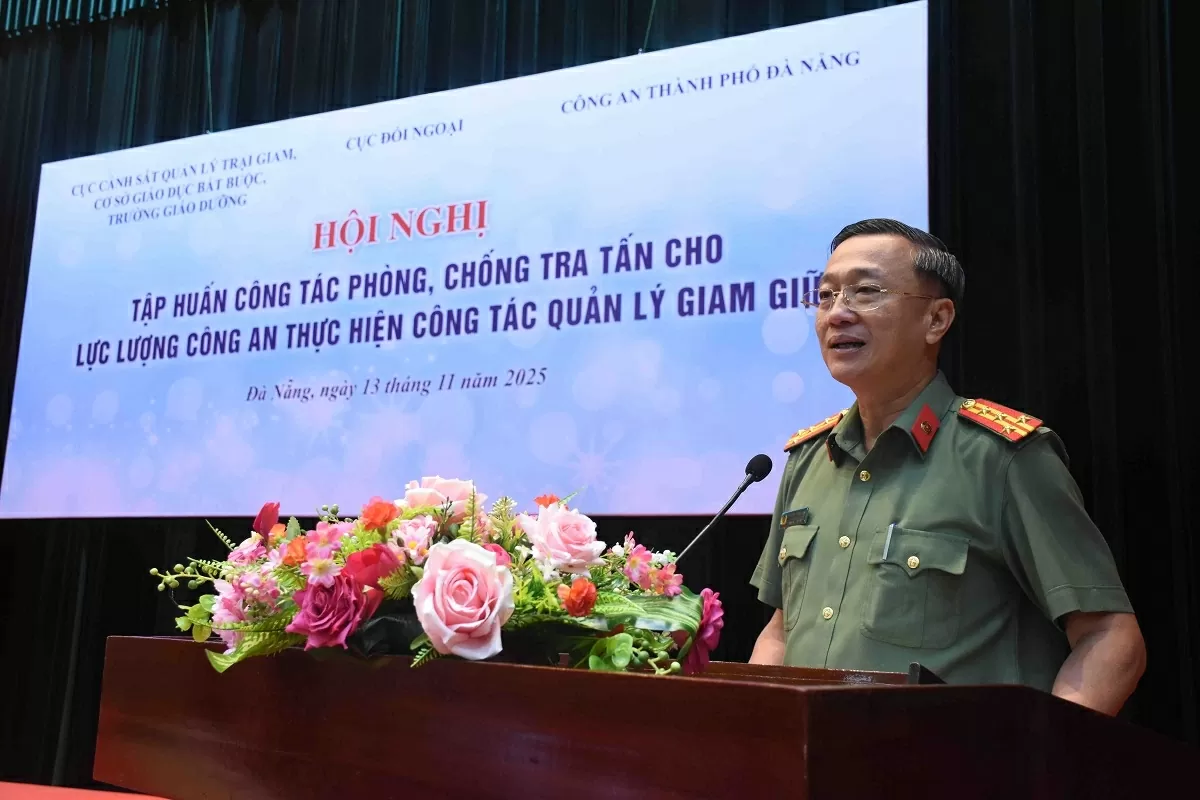 Tập huấn công tác phòng, chống tra tấn cho lực lượng công an thực hiện công tác quản lý giam giữ tại thành phố Đà Nẵng Tập huấn công tác phòng, chống tra tấn cho lực lượng công an thực hiện công tác quản lý giam giữ tại thành phố Đà Nẵng