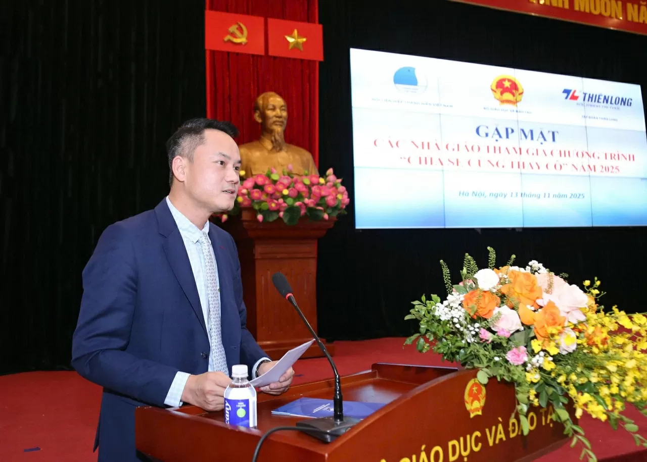 Bộ GD&ĐT vinh danh 80 giáo viên xuất sắc trong chương trình Chia sẻ cùng thầy cô 2025 Bộ GD&ĐT vinh danh 80 giáo viên xuất sắc trong chương trình Chia sẻ cùng thầy cô 2025