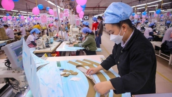 Góp ý dự thảo văn kiện Đại hội XIV của Đảng: Phát huy vai trò tiên phong của giai cấp công nhân trong kỷ nguyên mới