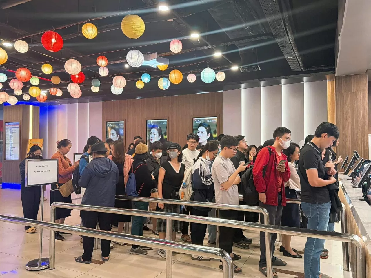 Chiếu phim miễn phí chào mừng Liên hoan phim Việt Nam lần thứ XXIV Chiếu phim miễn phí chào mừng Liên hoan phim Việt Nam lần thứ XXIV