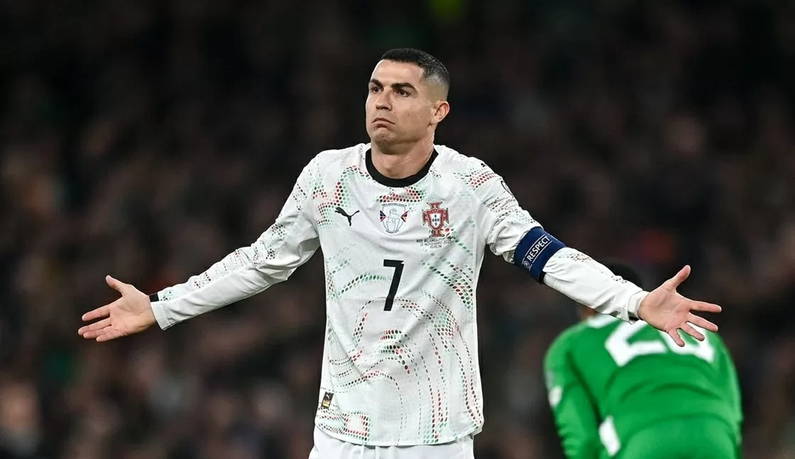 Nhận thẻ đỏ, Ronaldo nguy cơ bị treo giò ở World Cup 2026 Nhận thẻ đỏ, Ronaldo nguy cơ bị treo giò ở World Cup 2026