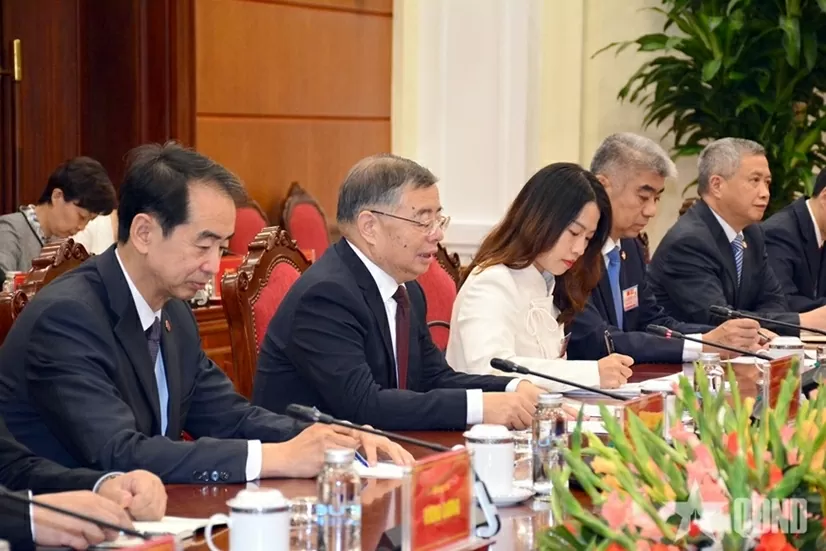 Việt Nam-Trung Quốc cùng nhau nỗ lực duy trì hòa bình, ổn định