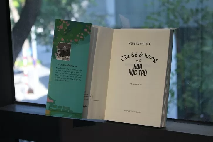Hồi ký 'Cậu bé ở hang và Hoa Học Trò' của nhà báo, nhà văn Nguyễn Như Mai