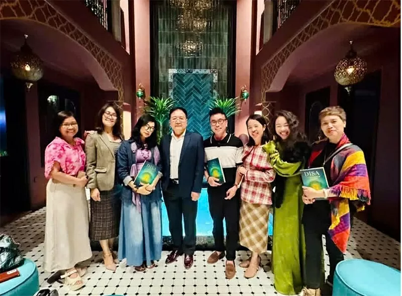 Disa – Học thuyết về tình thương: Hành trình thức tỉnh năng lượng compassion Disa – Học thuyết về tình thương: Hành trình thức tỉnh năng lượng compassion