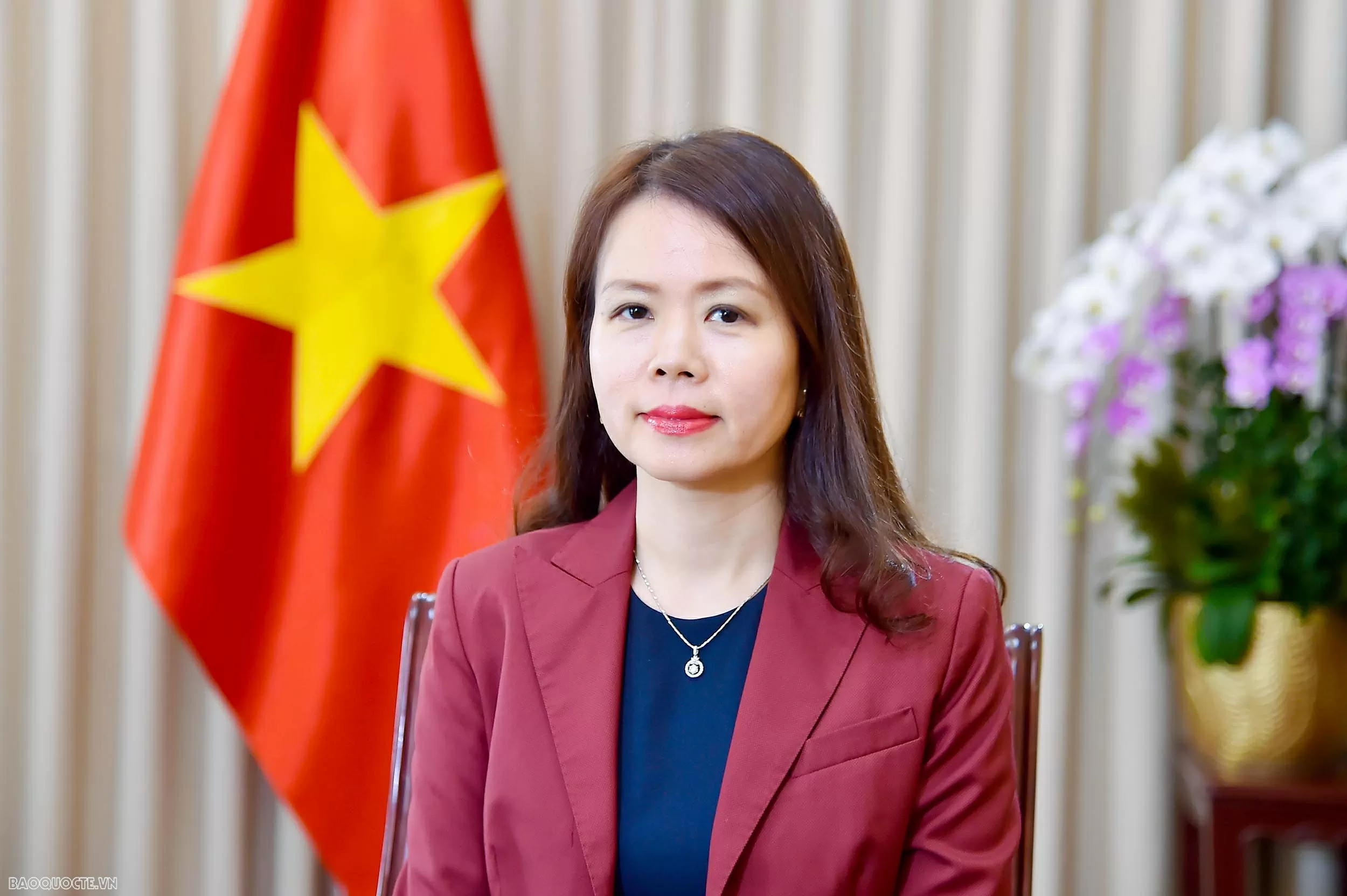 Thứ trưởng Nguyễn Minh Hằng: Chuyến công tác của Thủ tướng thúc sẽ đẩy hợp tác chiến lược với Nam Phi, Algeria, Kuwait và đóng góp tại G20 Thứ trưởng Ngoại giao Nguyễn Minh Hằng: Chuyến công tác của Thủ tướng sẽ thúc đẩy hợp tác chiến lược với Nam Phi, Algeria, Kuwait và đóng góp tại G20