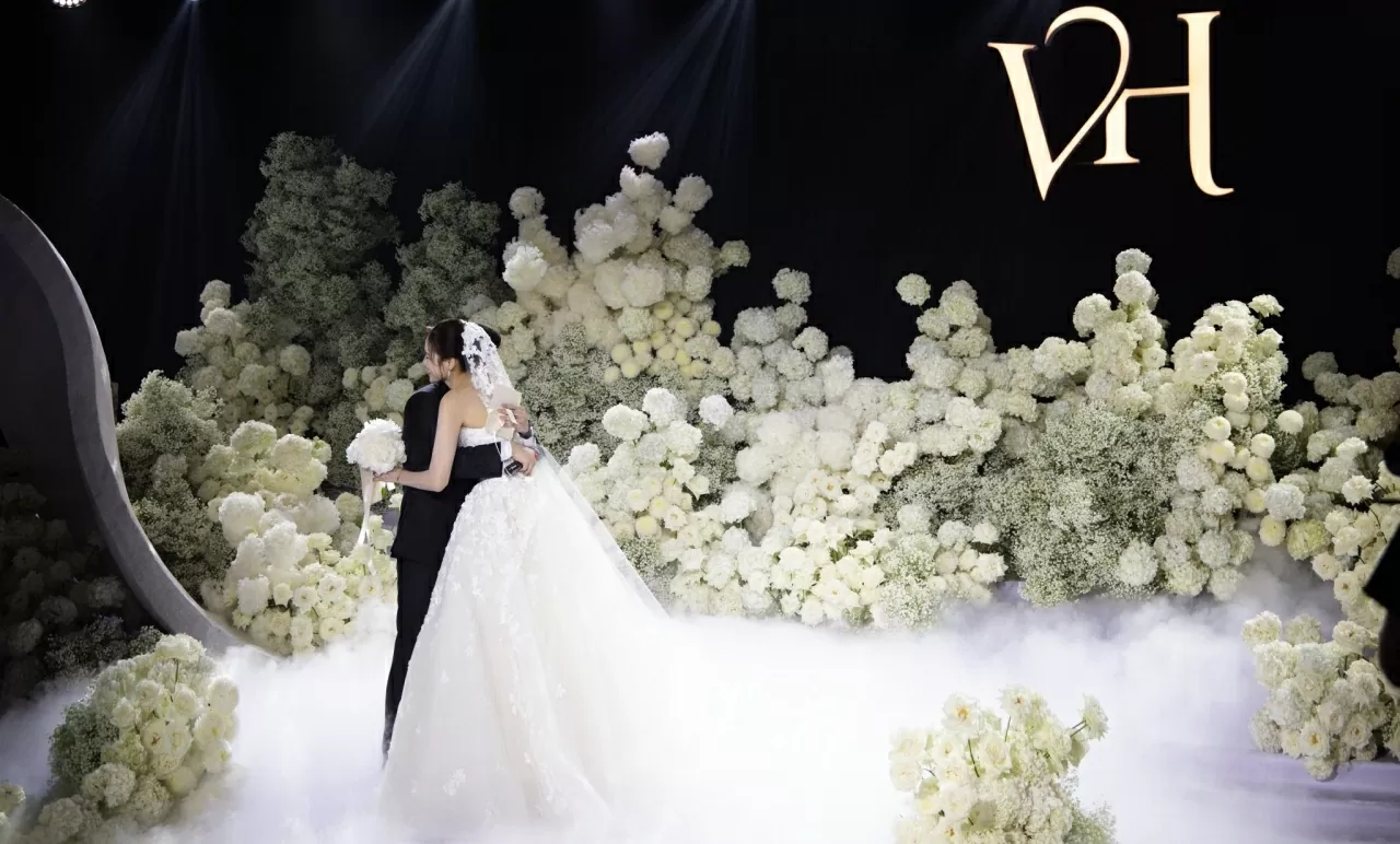 Hoa hậu Đỗ Thị Hà xả loạt ảnh cưới đẹp nên thơ