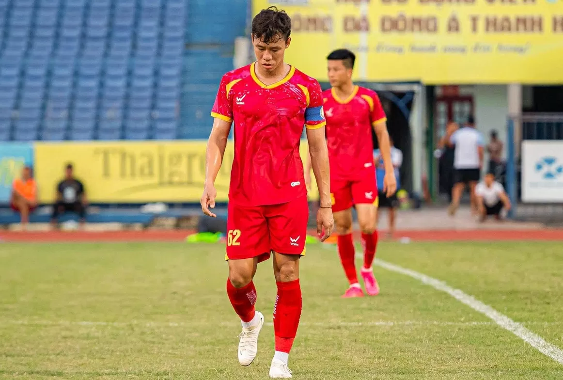 Quế Ngọc Hải rời Thanh Hóa, cập bến SHB.Đà Nẵng Quế Ngọc Hải rời Thanh Hóa, cập bến SHB.Đà Nẵng