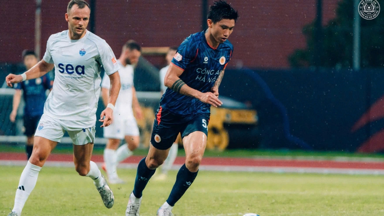 doan van hau tro lai san co hlv kim sang sik don nhan tin hieu tich cuc