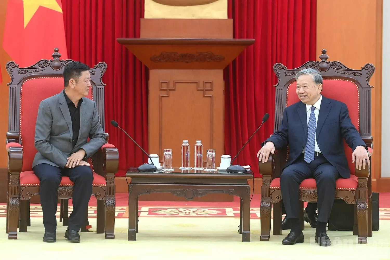 Tổng Bí thư: Tạo điều kiện và nền tảng vững chắc để doanh nghiệp Việt Nam-Trung Quốc mở rộng hợp tác Tổng Bí thư: Tạo điều kiện và nền tảng vững chắc để doanh nghiệp Việt Nam-Trung Quốc mở rộng hợp tác