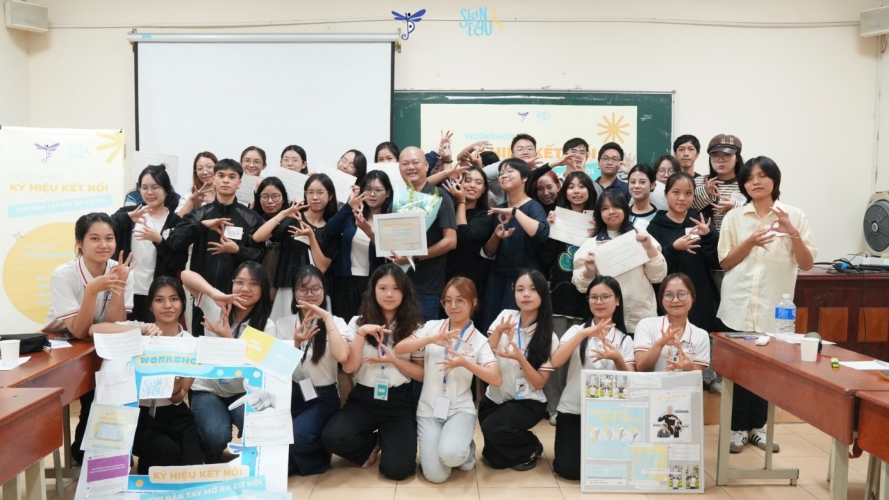 Góp phần nâng cao nhận thức về ngôn ngữ ký hiệu trong môi trường giáo dục