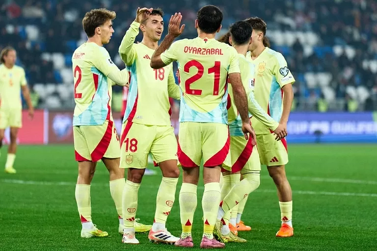 Đổi tuyển Tây Ban Nha gần như bỏ túi vé World Cup 2026