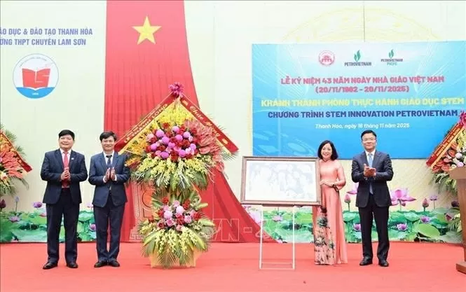 Phó Thủ tướng Chính phủ Lê Thành Long: Cần đổi mới toàn diện giáo dục và đào tạo, quan tâm bồi dưỡng nhân tài Phó Thủ tướng Chính phủ Lê Thành Long: Cần đổi mới toàn diện giáo dục và đào tạo, quan tâm bồi dưỡng nhân tài