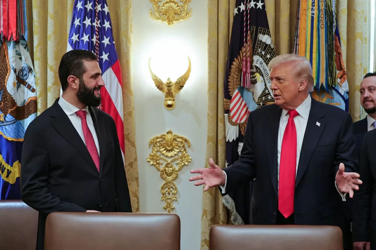 Tổng thống Mỹ Donald Trump (trái) và Tổng thống Syria Ahmed al-Sharaa tại Nhà Trắng ngày 10-11. (Nguồn: Văn phòng báo chí Tổng thống Syria)