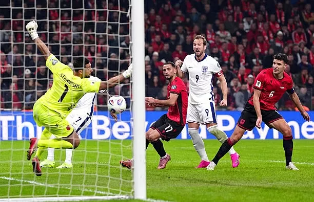 Albania 0-2 Anh: Harry Kane vượt huyền thoại Pele