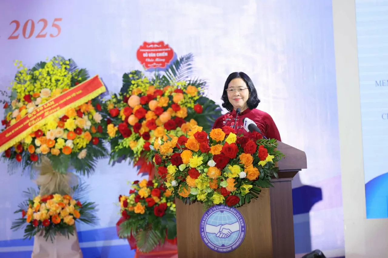 Liên hiệp các tổ chức hữu nghị Việt Nam đón nhận Huân chương Lao động hạng Nhất
