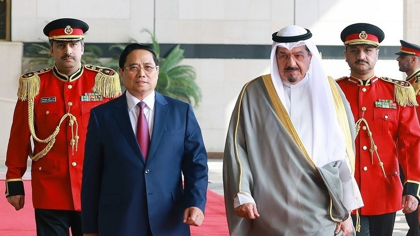 le don chinh thuc thu tuong pham minh chinh tai kuwait