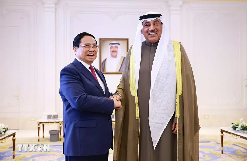 Thủ tướng Phạm Minh Chính hội kiến Hoàng Thái tử Kuwait Sheikh Sabah Al-Khaled Al-Hamad Al-Sabah. (Nguồn: TTXVN) Thủ tướng Phạm Minh Chính hội kiến Hoàng Thái tử Kuwait Sheikh Sabah Al-Khaled Al-Hamad Al-Sabah. (Nguồn: TTXVN)