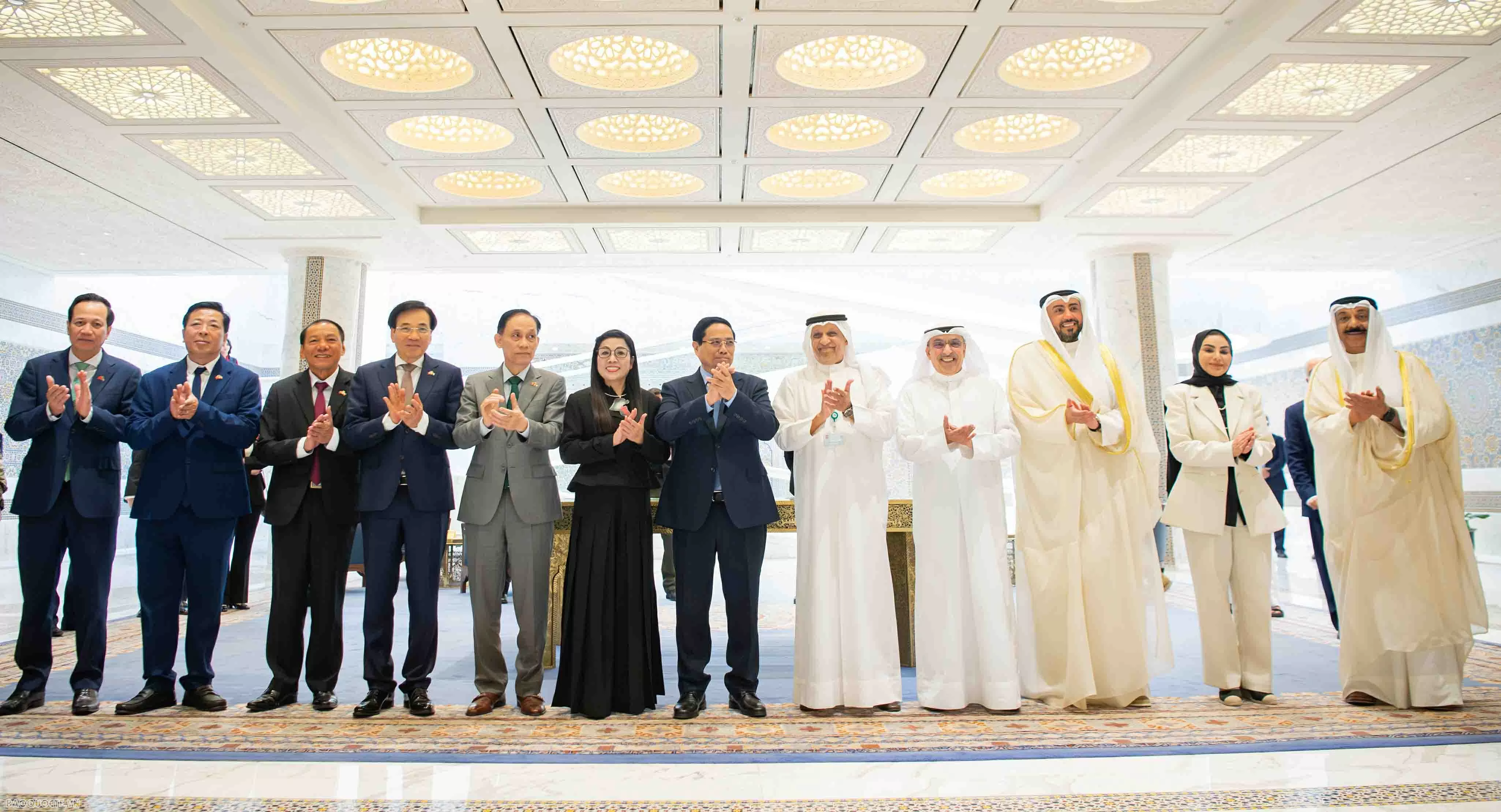 Thủ tướng Phạm Minh Chính đề nghị Kuwait hỗ trợ doanh nghiệp Việt Nam tiếp cận thông tin và cơ hội Thủ tướng Phạm Minh Chính đề nghị Kuwait hỗ trợ doanh nghiệp Việt Nam tiếp cận thông tin và cơ hội