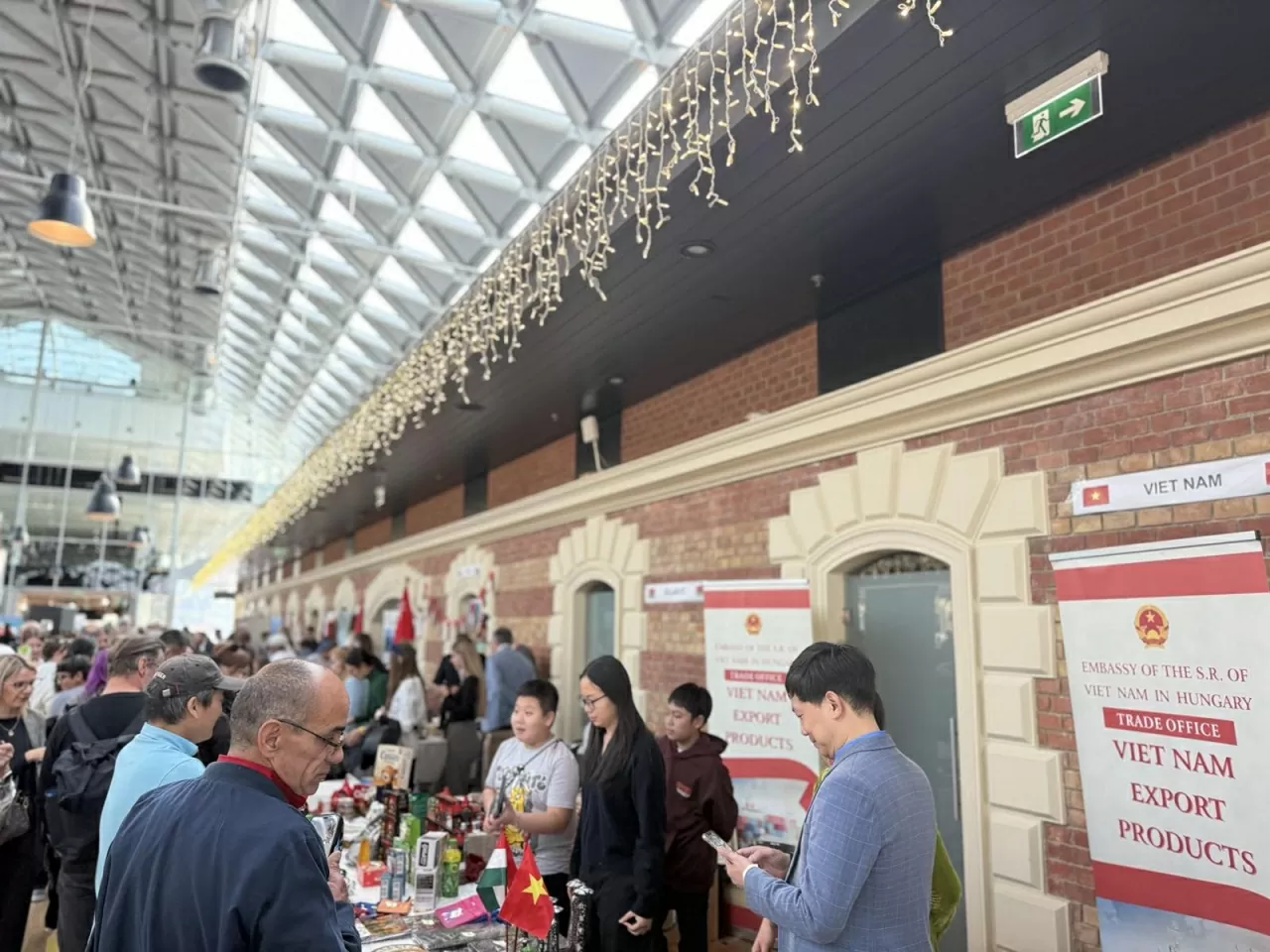 Hội chợ từ thiện 2025: Hình ảnh Việt Nam nhân ái và trách nhiệm với cộng đồng