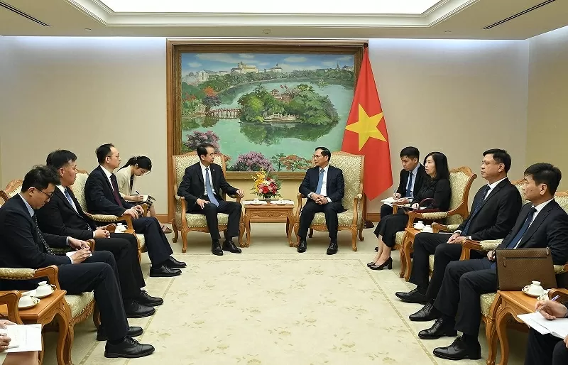 Phó Thủ tướng Bùi Thanh Sơn đề nghị Việt Nam và Trung Quốc dành ưu tiên cao cho hợp tác đường sắt Phó Thủ tướng Bùi Thanh Sơn đề nghị Việt Nam và Trung Quốc dành ưu tiên cao cho hợp tác đường sắt
