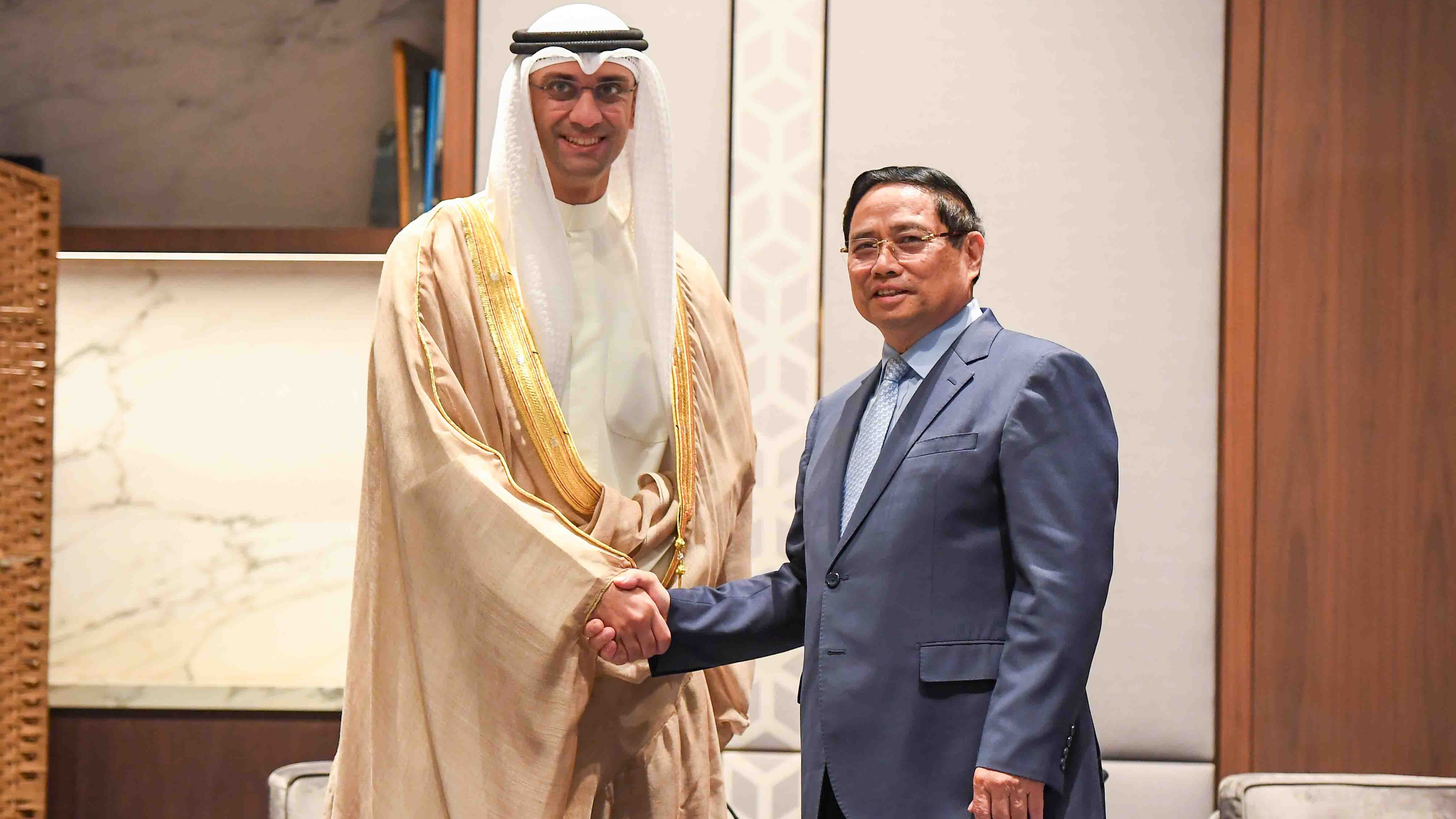 thu tuong pham minh chinh thuc day hop tac voi doanh nghiep dau khi kuwait