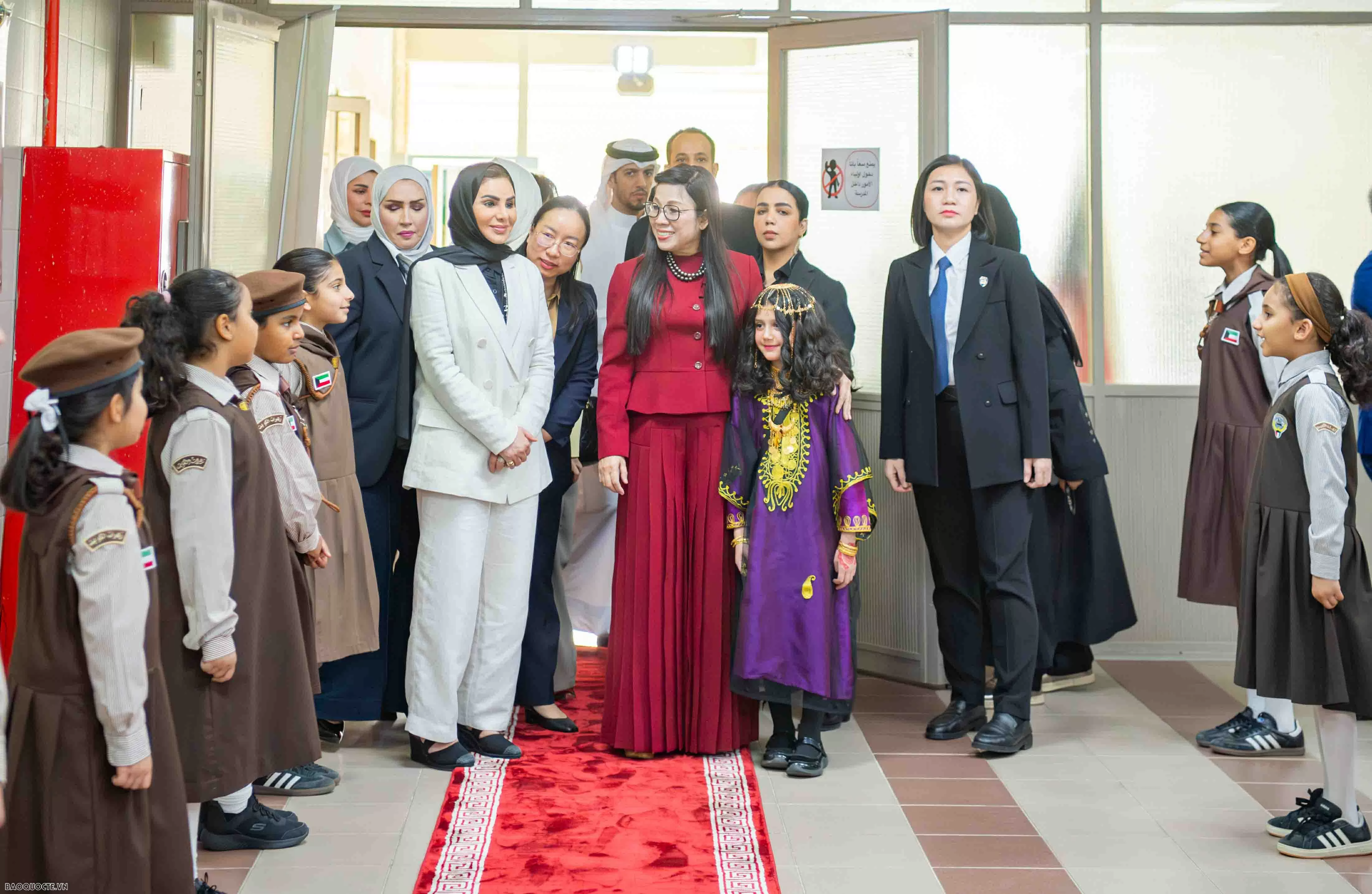 Phu nhân Thủ tướng Việt Nam và Kuwait thăm Bảo tàng Cung Al-Salam