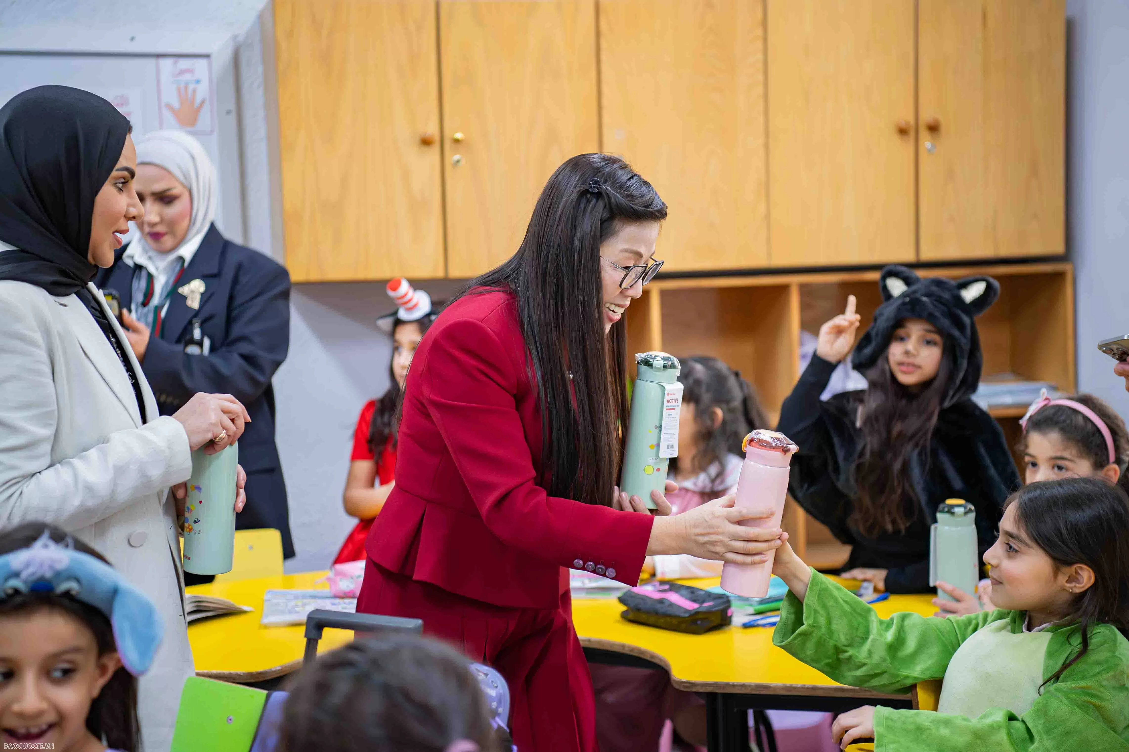 Phu nhân Thủ tướng Việt Nam và Kuwait thăm Bảo tàng Cung Al-Salam