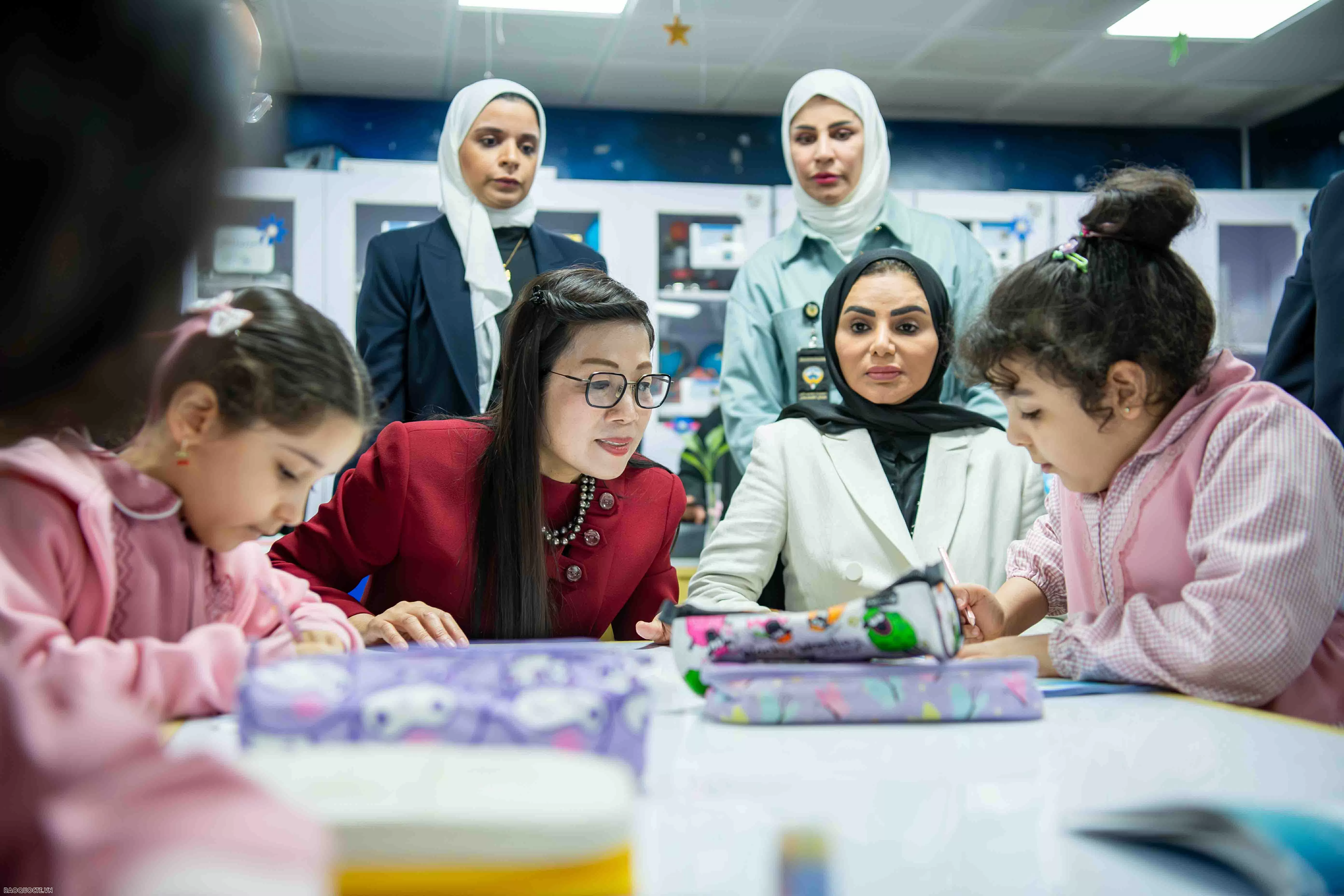 Phu nhân Thủ tướng Việt Nam và Kuwait thăm Bảo tàng Cung Al-Salam