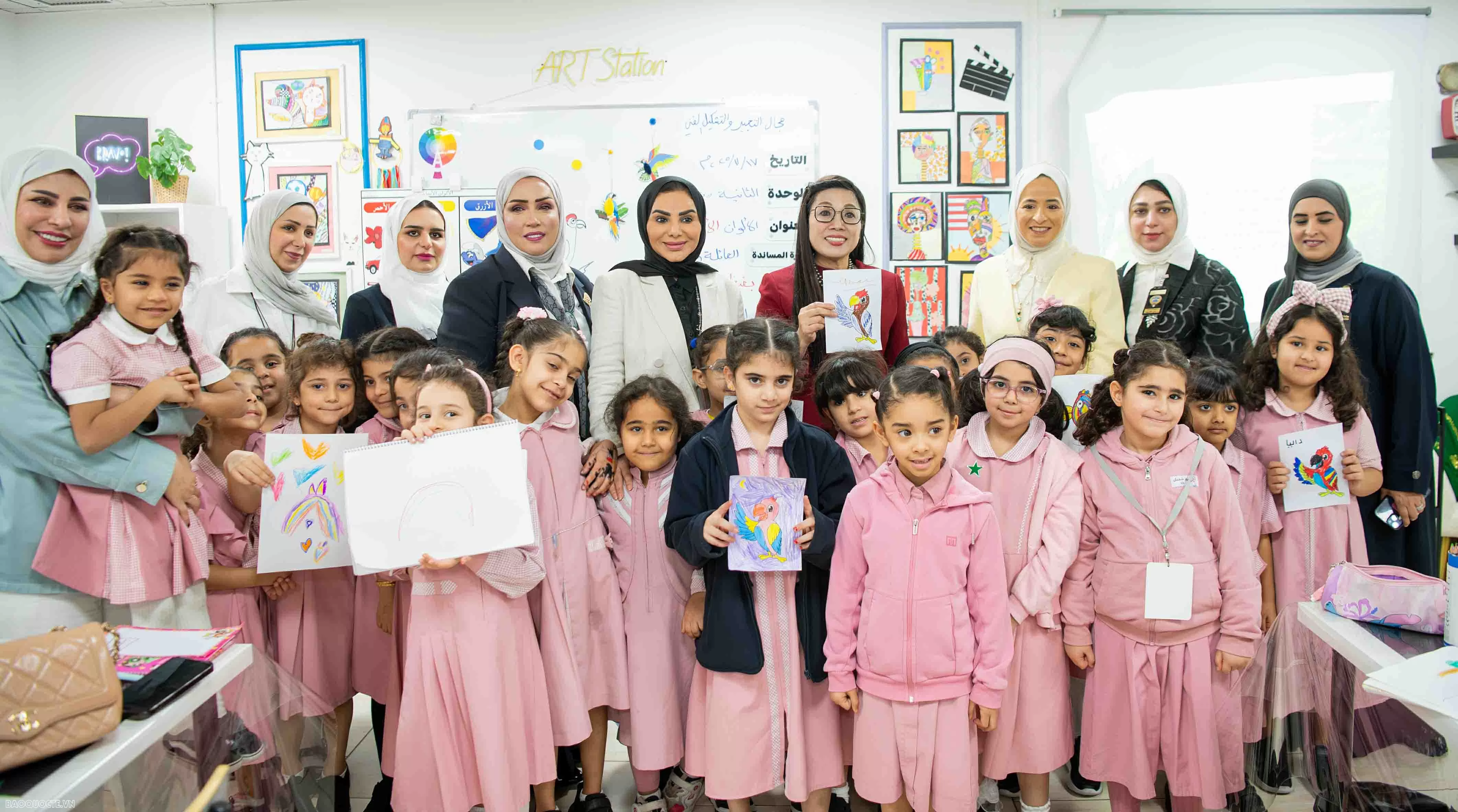 Phu nhân Thủ tướng Việt Nam và Kuwait thăm Bảo tàng Cung Al-Salam