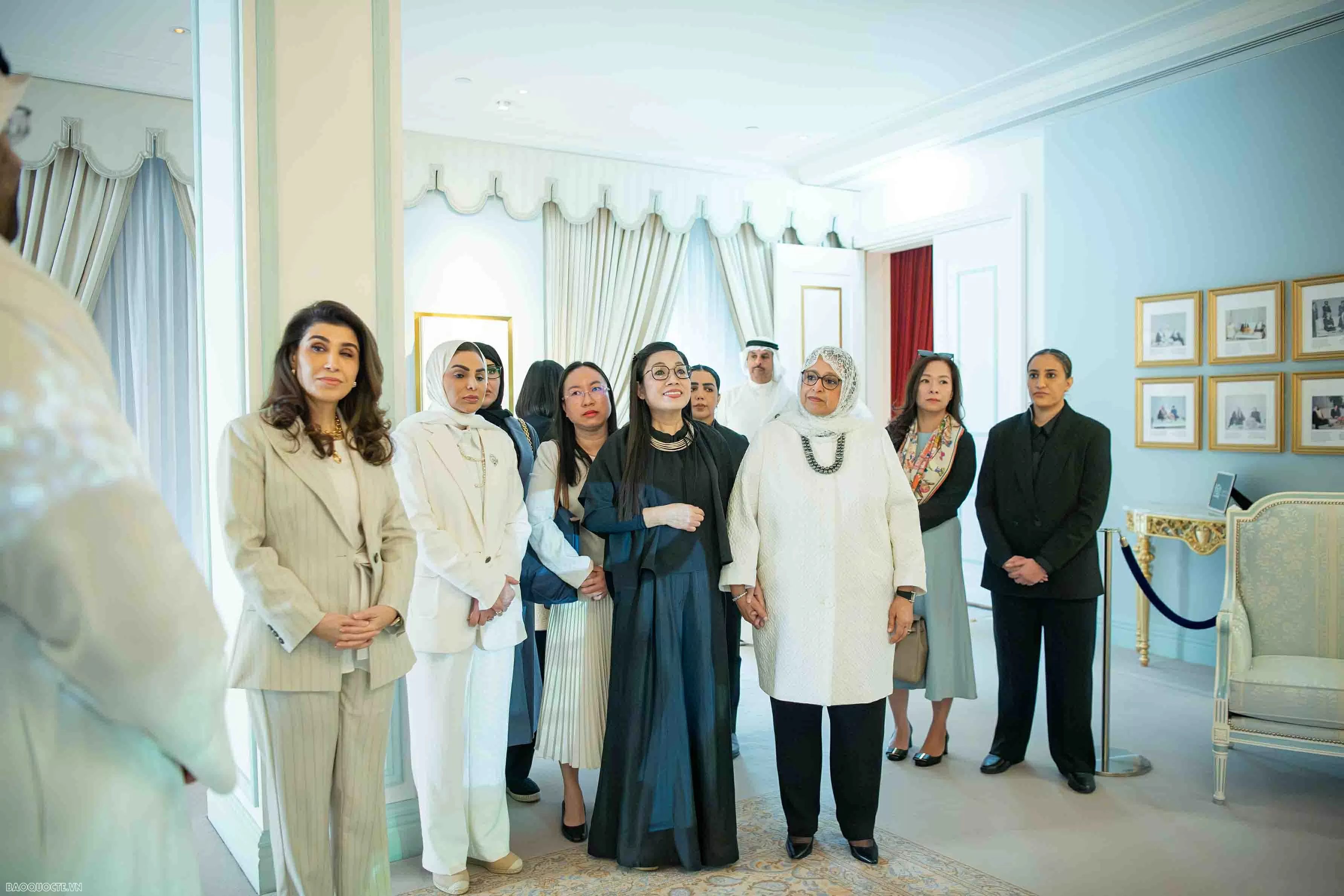 Phu nhân Thủ tướng Việt Nam và Kuwait thăm Bảo tàng Cung Al-Salam Phu nhân Thủ tướng Việt Nam và Kuwait thăm Bảo tàng Cung Al-Salam