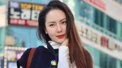 Sao Việt: Ca sĩ Phương Linh năng động xuống phố, Mỹ Tâm cuốn hút