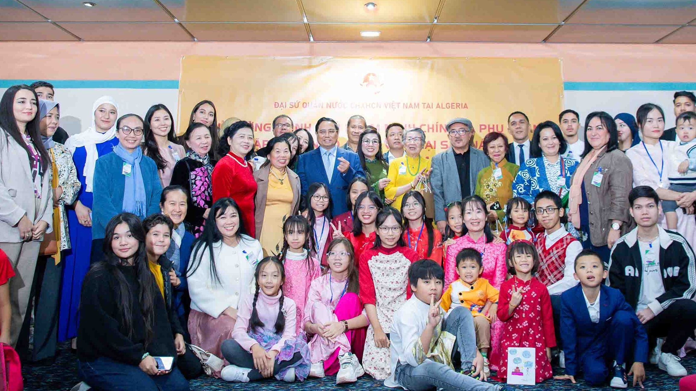 thu tuong tinh dan toc nghia dong bao la tai san vo gia cua dat nuoc ta trong moi hoan canh