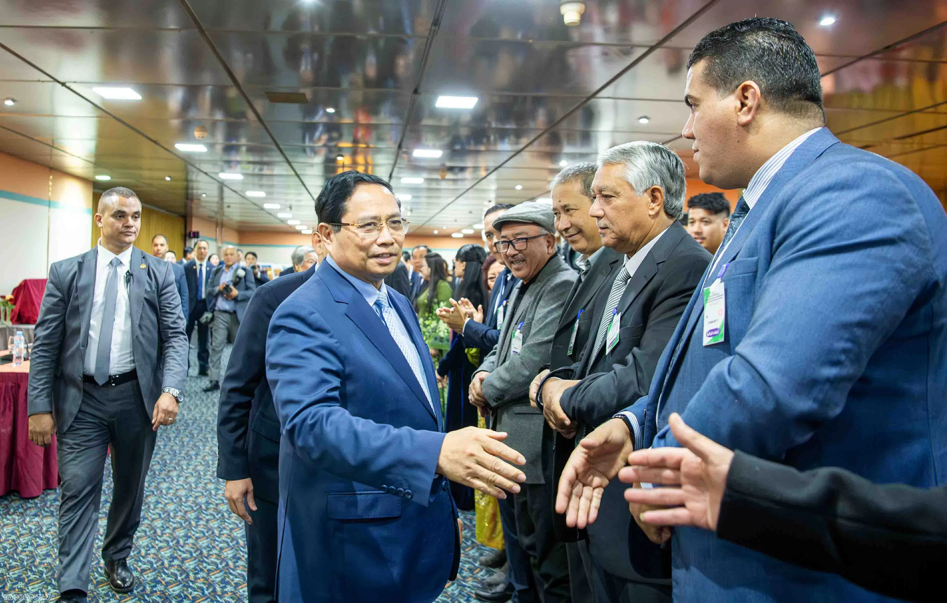 Thủ tướng: Tình dân tộc, nghĩa đồng bào là tài sản vô giá của đất nước ta trong mọi hoàn cảnh Thủ tướng: Tình dân tộc, nghĩa đồng bào là tài sản vô giá của đất nước ta trong mọi hoàn cảnh