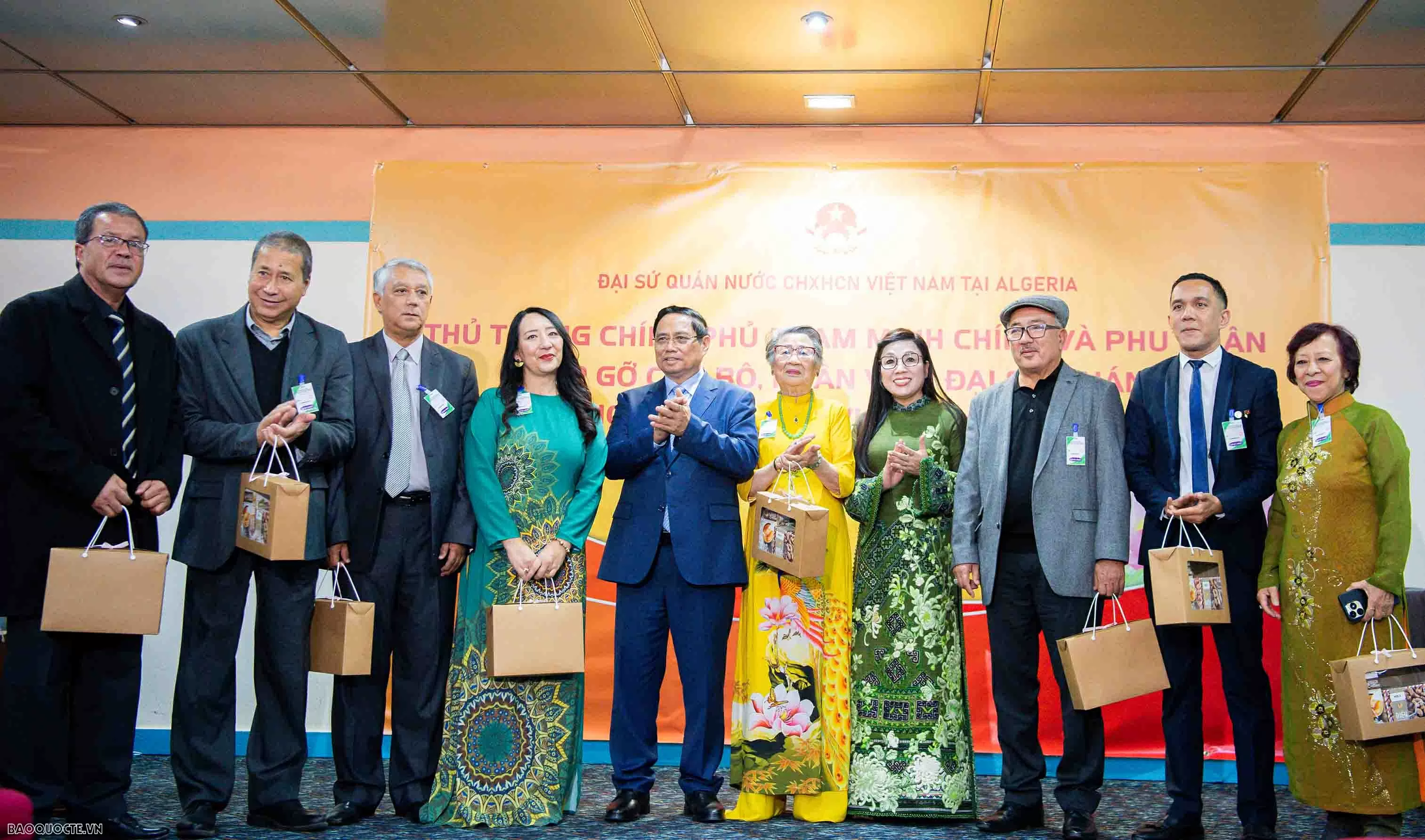 Thủ tướng: Tình dân tộc, nghĩa đồng bào là tài sản vô giá của đất nước ta trong mọi hoàn cảnh