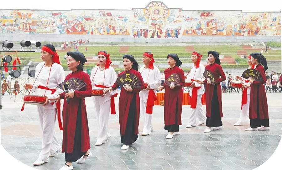 Trình diễn Hát Xoan tại Đền Hùng. Ảnh: Nguyên An Trình diễn Hát Xoan tại Đền Hùng. Ảnh: Nguyên An
