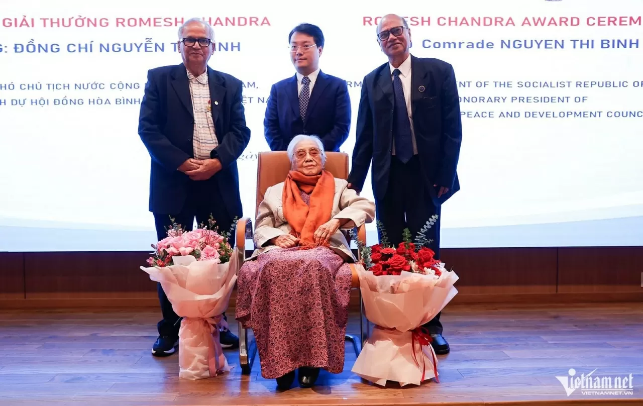Nguyên Phó Chủ tịch nước Nguyễn Thị Bình được trao Giải thưởng Hòa bình Romesh Chandra
