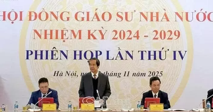 Chính thức công nhận 900 giáo sư, phó giáo sư năm 2025 Chính thức công nhận 900 giáo sư, phó giáo sư năm 2025