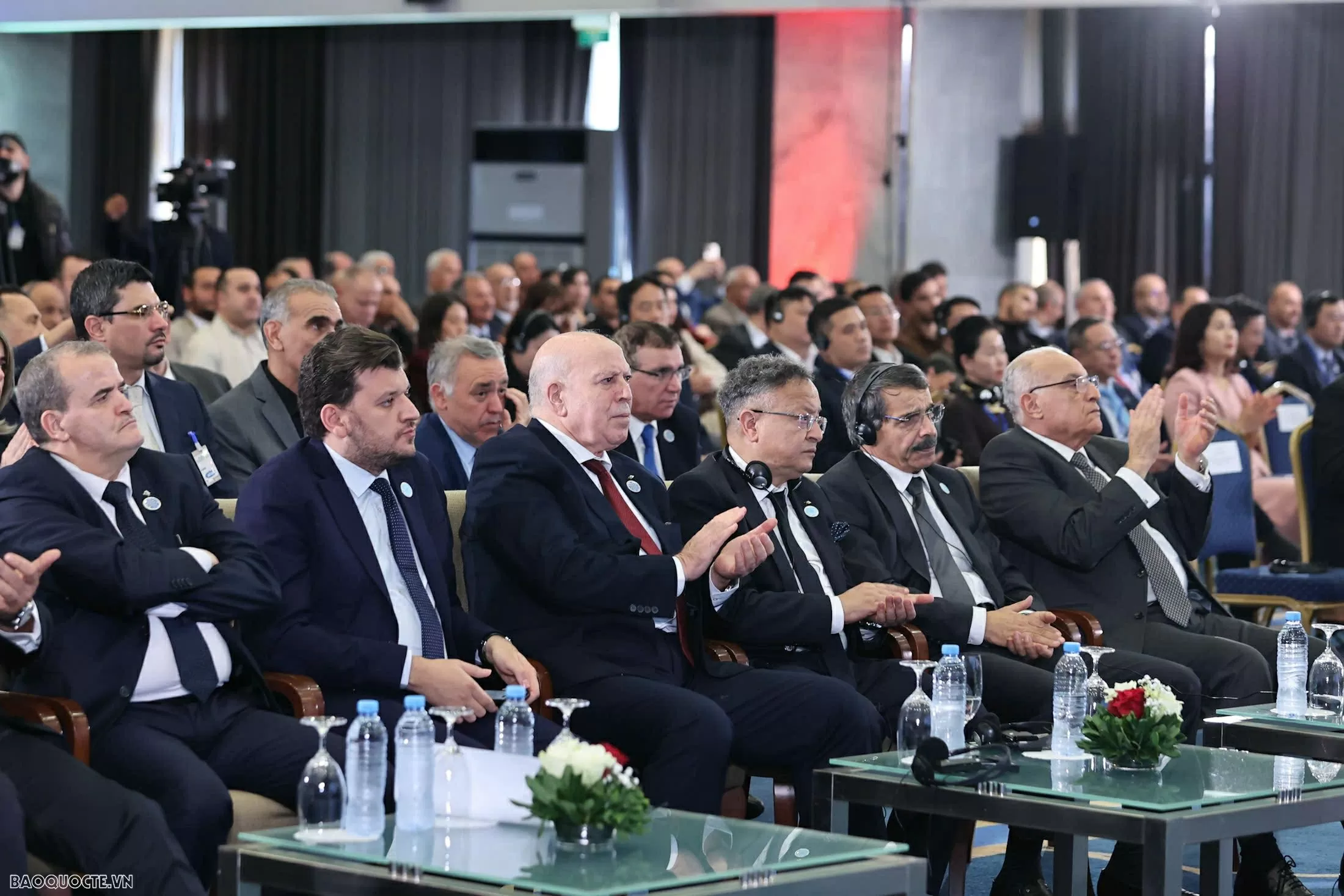 Doanh nghiệp Việt Nam có thể đầu tư tại Algeria 'từ trồng chè đến sản xuất chip' Doanh nghiệp Việt Nam có thể đầu tư tại Algeria 'từ trồng chè đến sản xuất chip'