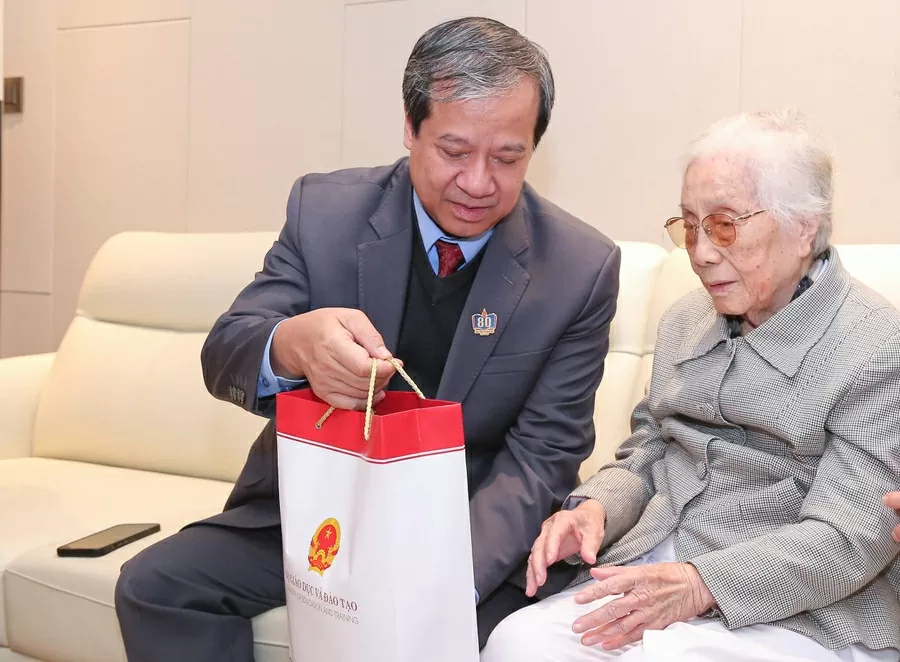 Nguyên Phó Chủ tịch nước Nguyễn Thị Bình gửi gắm kỳ vọng tới ngành Giáo dục Nguyên Phó Chủ tịch nước Nguyễn Thị Bình gửi gắm kỳ vọng tới ngành Giáo dục