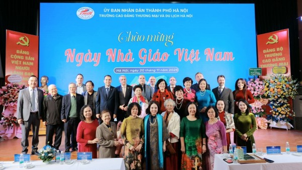 Đại sứ các nước tham dự Lễ kỷ niệm Ngày Nhà giáo Việt Nam tại Hà Nội