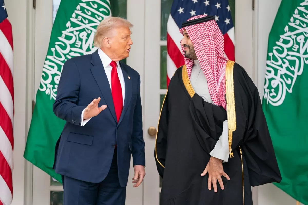 Tổng thống Mỹ Donald Trump và Thái tử Saudi Arabia Mohammed bin Salman tại Nhà Trắng hôm 18/11. (Nguồn: Bloomberg)