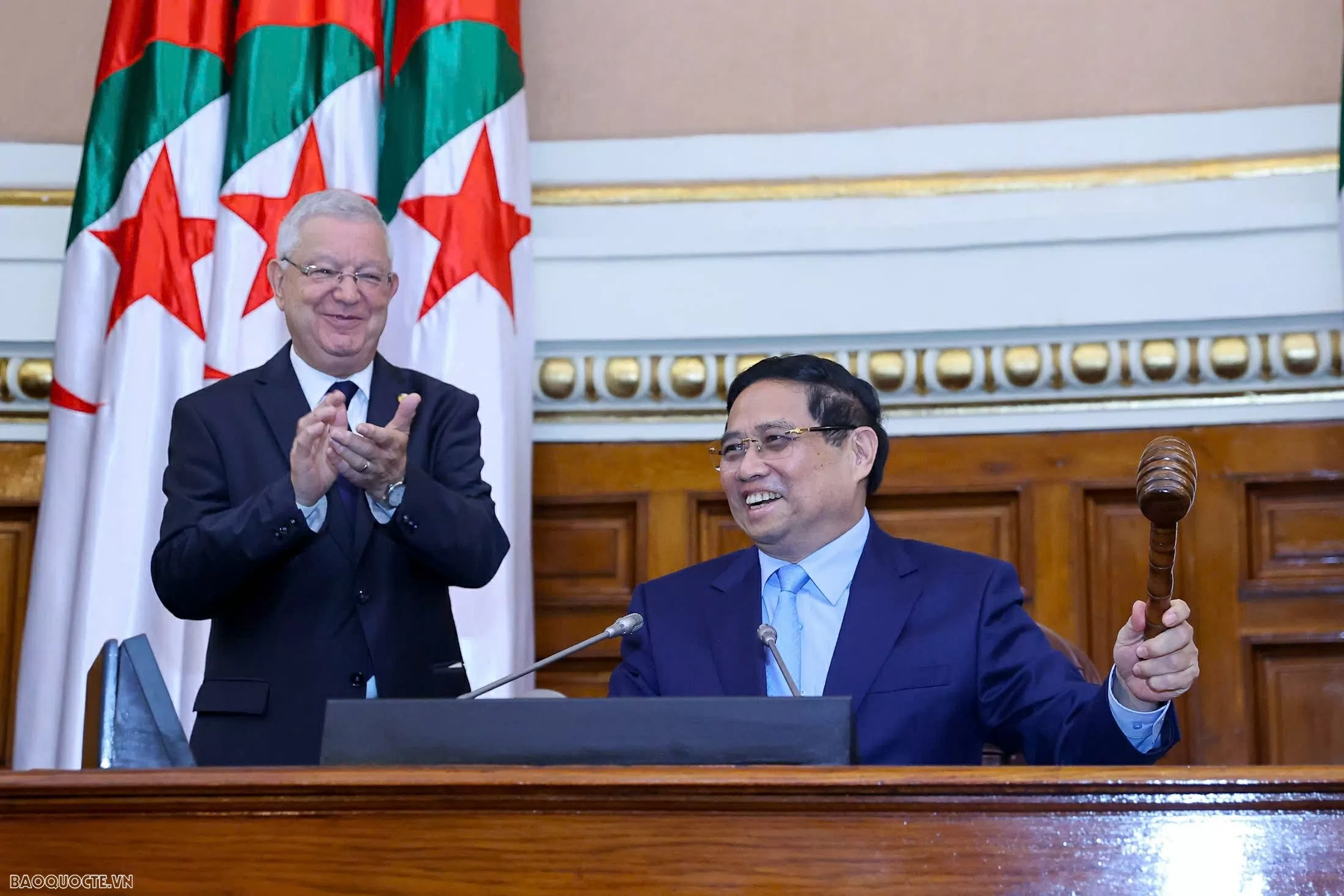 Thủ tướng Phạm Minh Chính hội kiến Chủ tịch Hội đồng Dân tộc Algeria