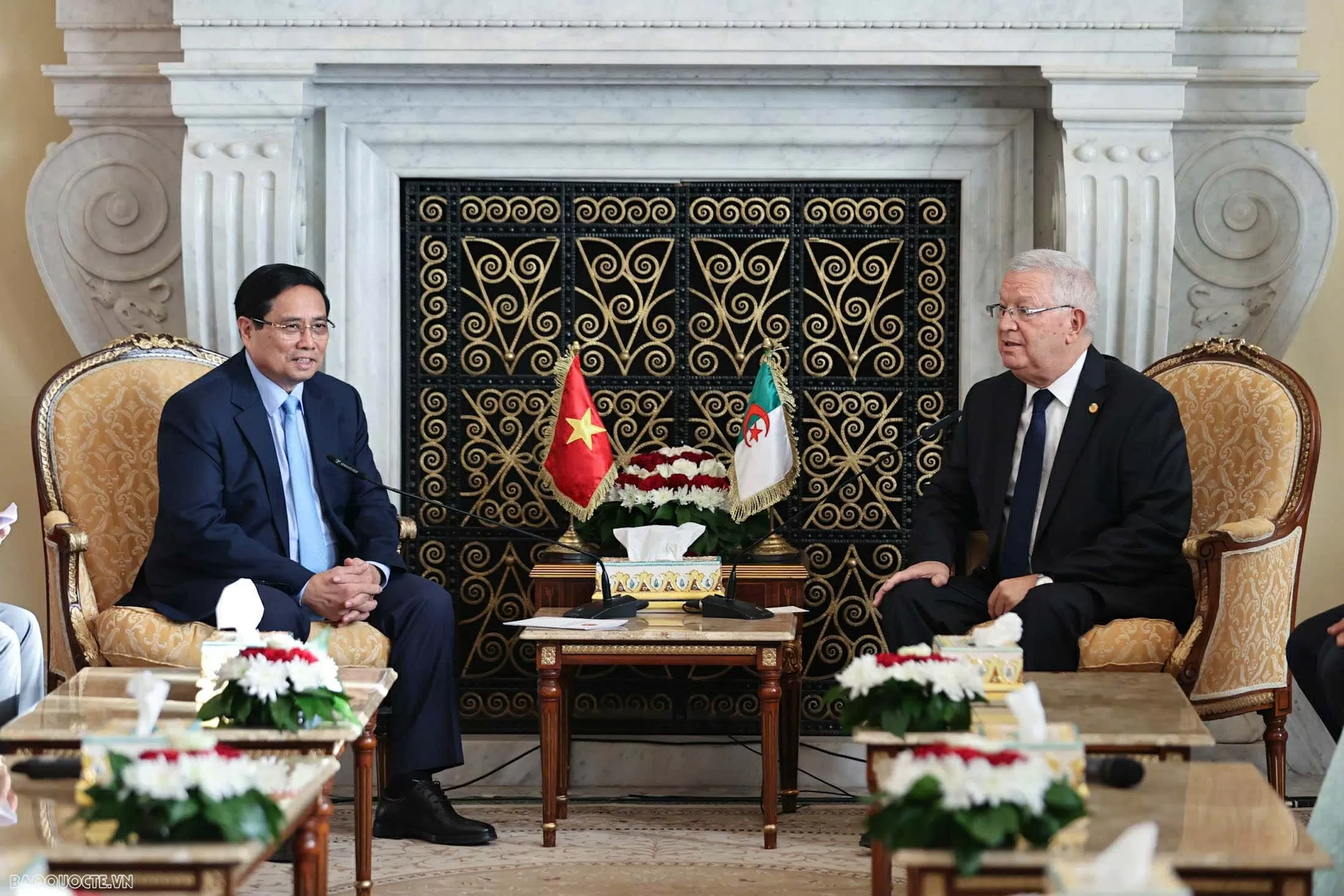 Thủ tướng Phạm Minh Chính hội kiến Chủ tịch Hội đồng Dân tộc Algeria