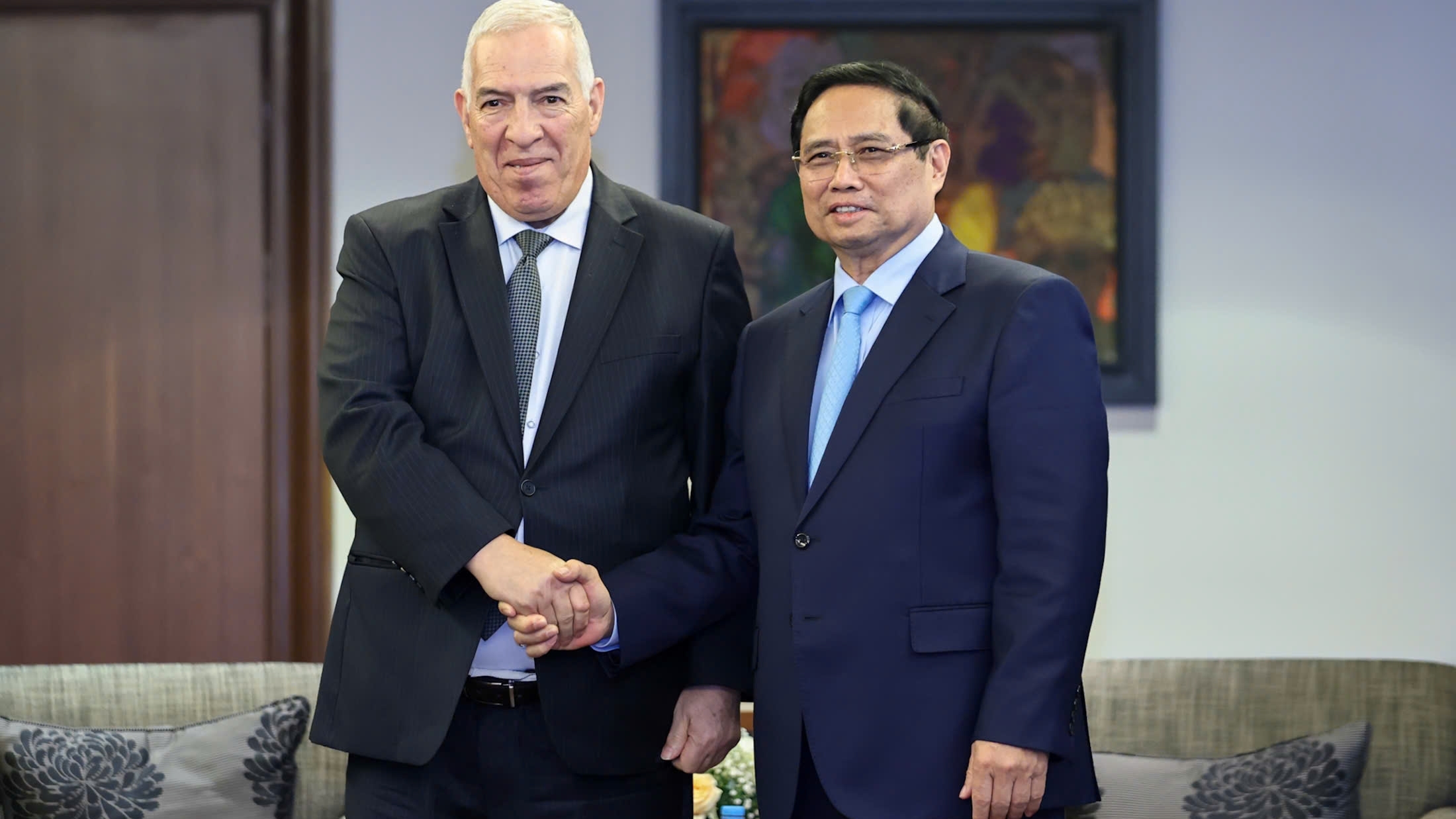 thu tuong tiep bo truong bo cuu chien binh algeria