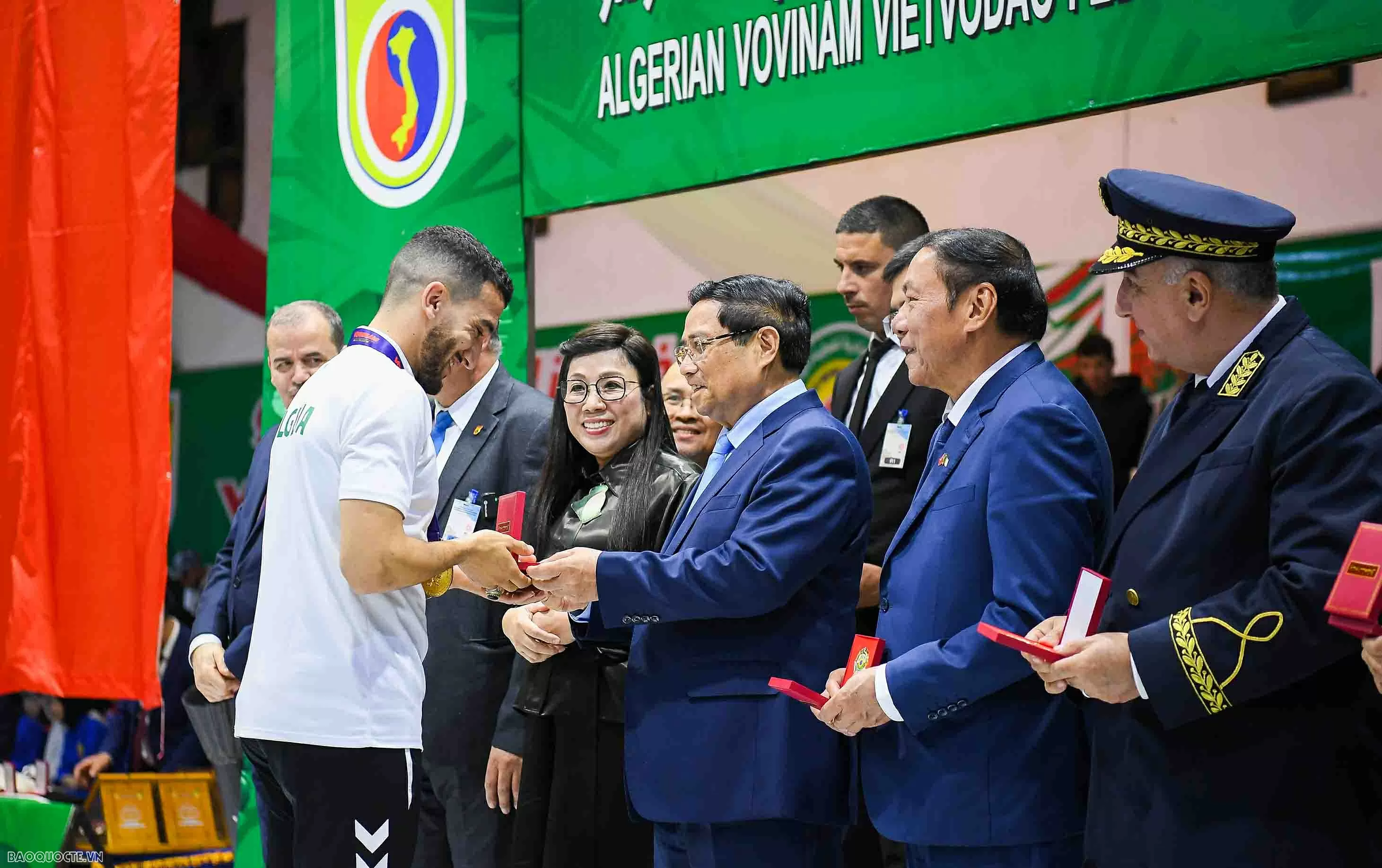 Thủ tướng và Phu nhân dự khán Đội tuyển quốc gia Vovinam của Algeria biểu diễn